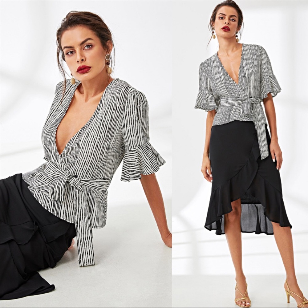 SOLD OUT Black & white striped top with tie